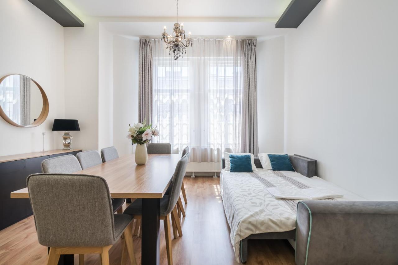 Real Apartments Zichy Budapest Exteriör bild