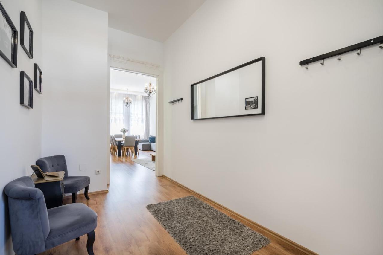 Real Apartments Zichy Budapest Exteriör bild