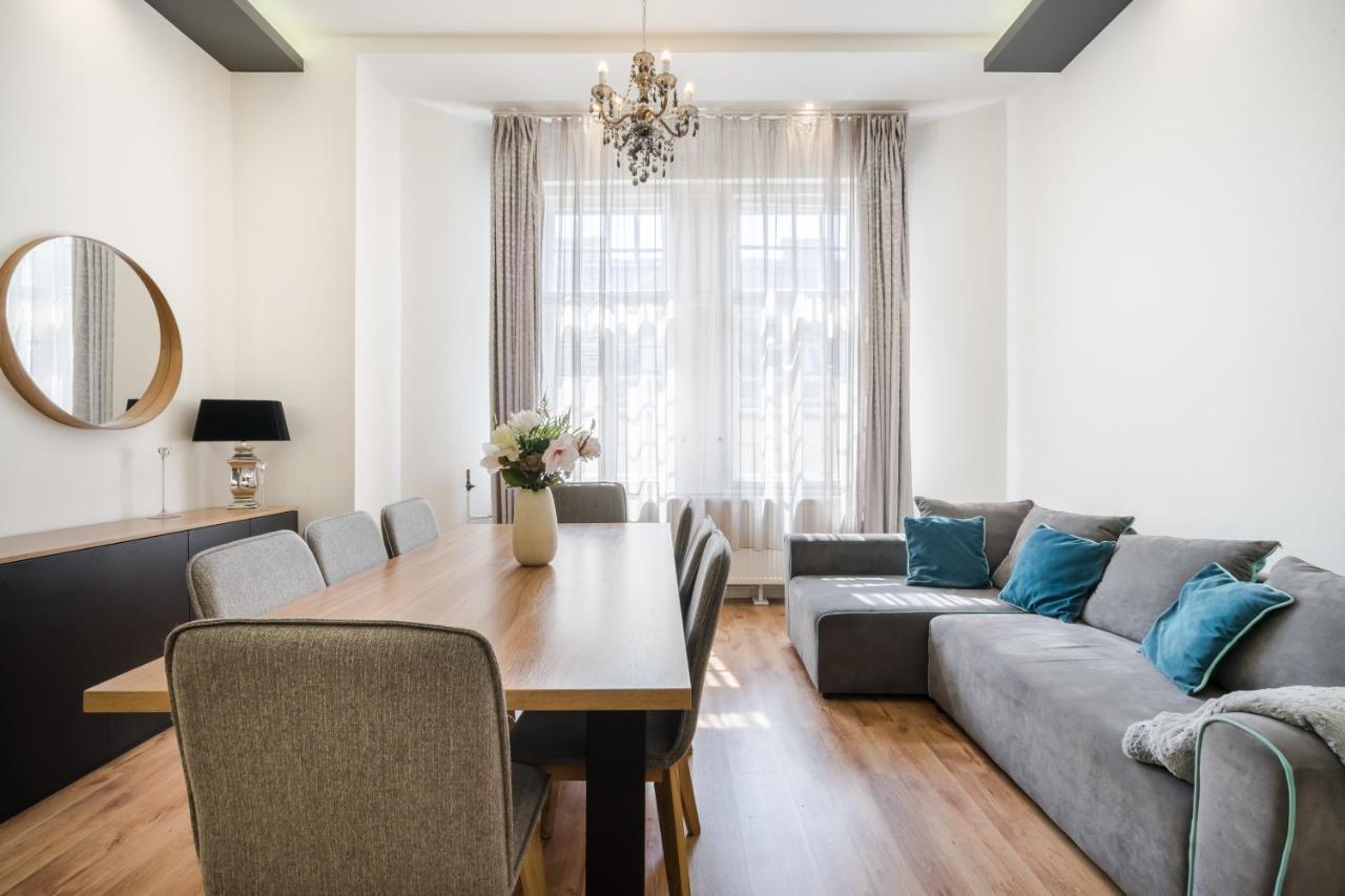 Real Apartments Zichy Budapest Exteriör bild